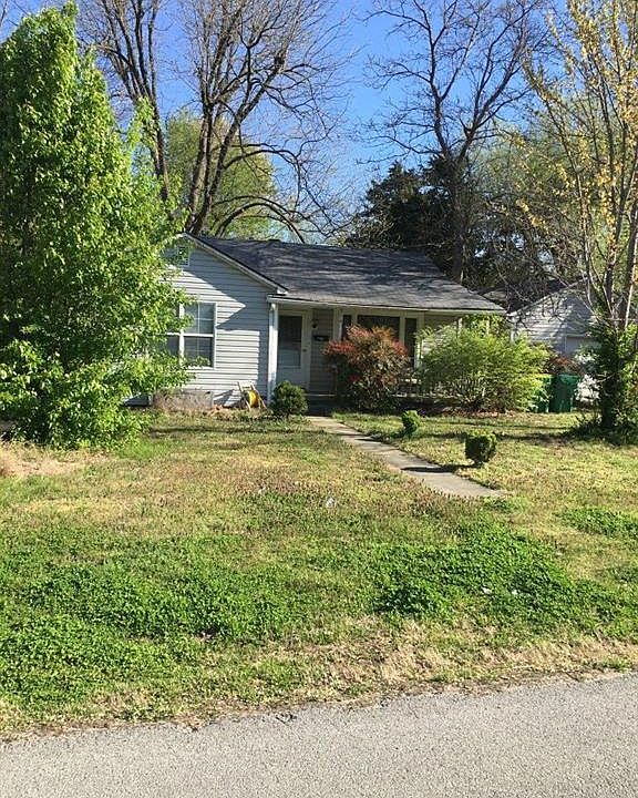 2nd image of 114 Pierce Ave
