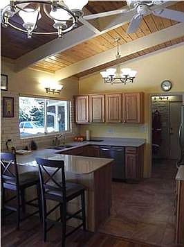 5th image of 650 Parker Cir