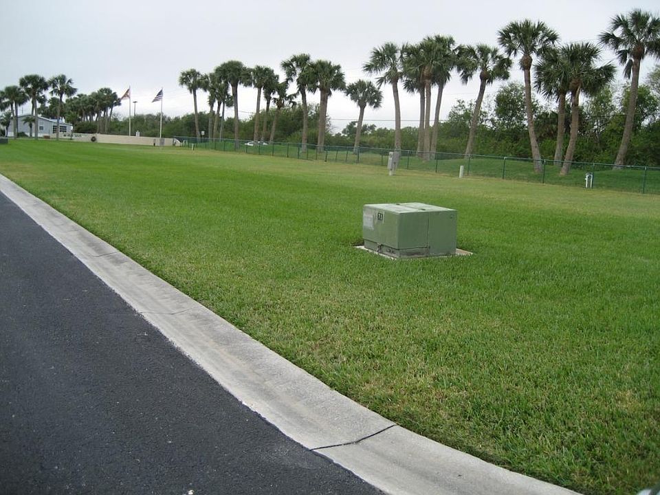 2nd image of 4301 SW 15th Way
