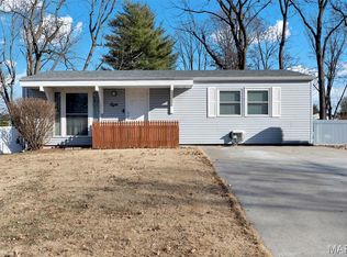 8 Archers Ct, Saint Peters, MO 63376