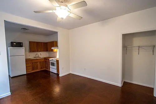 2724 W Master St #1 Photo 1