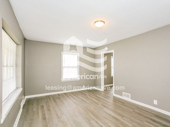 1836224_003_living_room_12763971.jpg