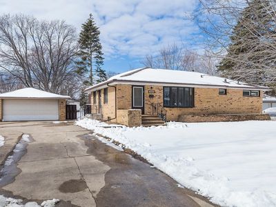 7009 Idaho Ave N, Brooklyn Park, MN, 55428
