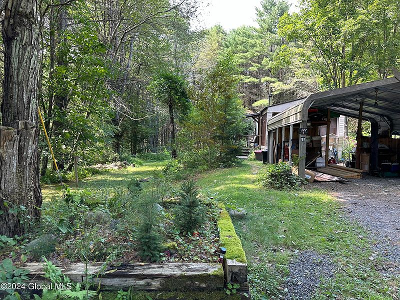 2nd image of 127 Simpson Road