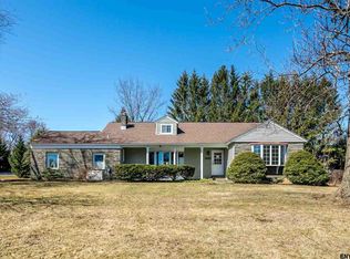1241 Hawthorn Rd, Niskayuna, NY 12309