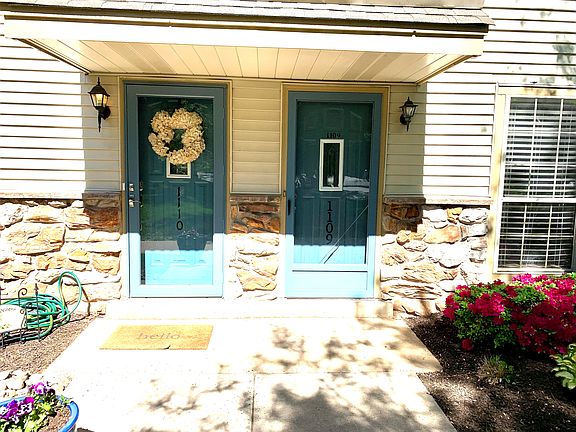 3rd image of 1109 Foxmeadow Dr