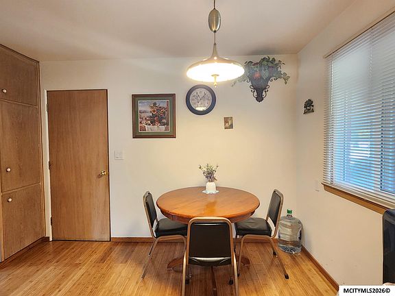 3rd image of 49 Winnebago Way