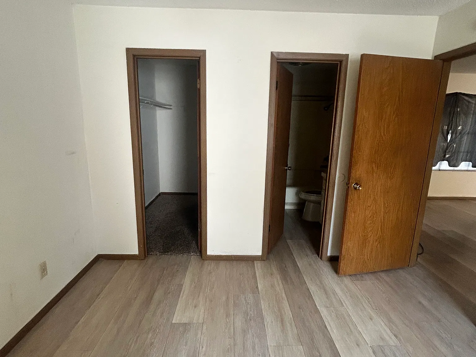 2 bed, 1.5 bath, 950 sqft, $1,145 — Photo 2