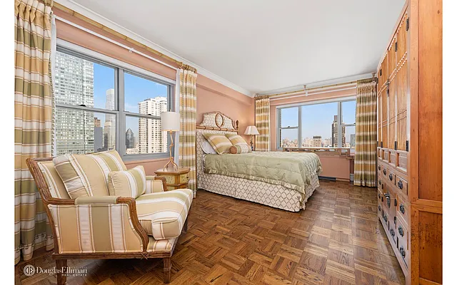 Sold by Douglas Elliman | media 18