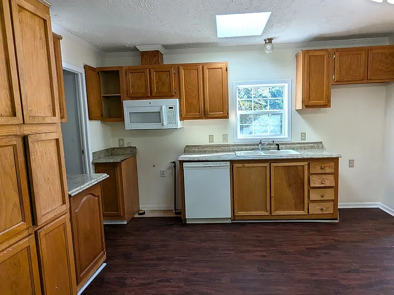 182 N Walker Rd — Photo 5