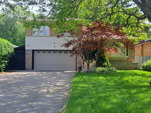 221 Park Home Ave, Toronto, ON M2R 1A1