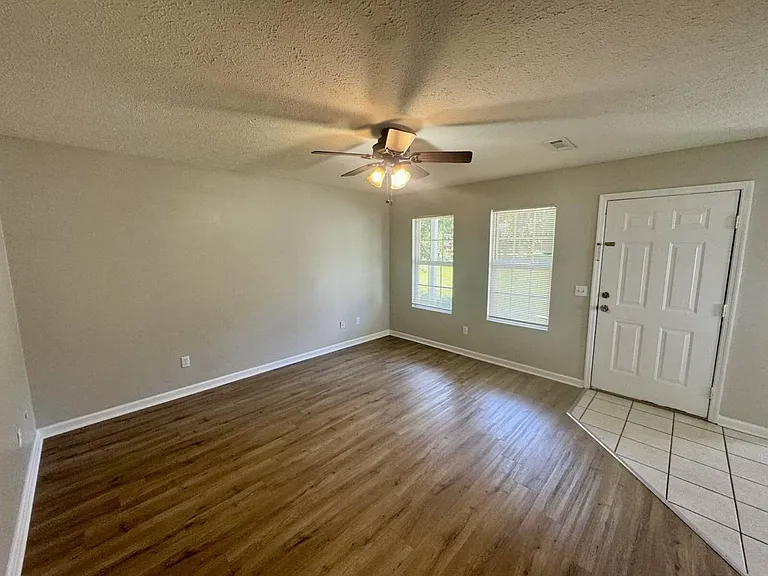 315 Pleasant Rd — Photo 5
