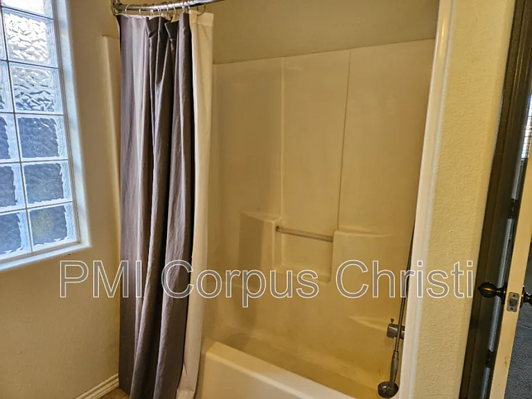 2337 Handlin Dr — Photo 14