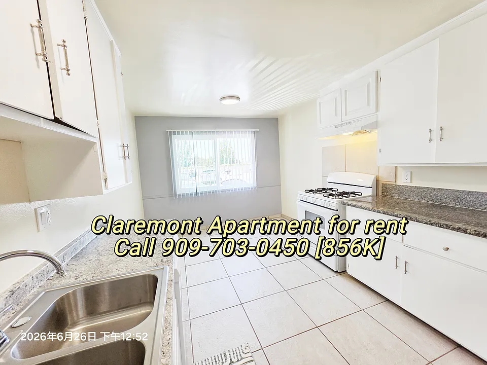 856 W Bonita Ave