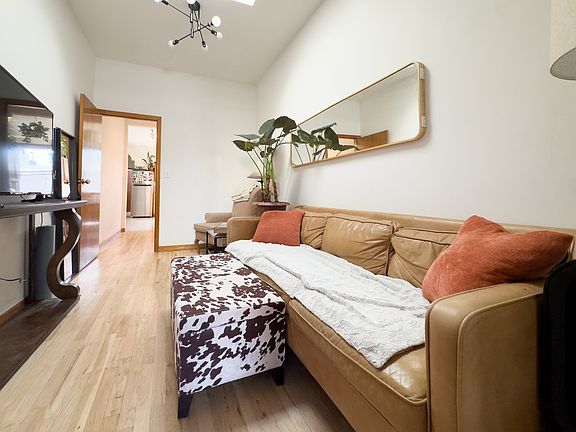 5th image of 298 Nassau Ave APT 3R