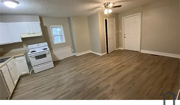 3 bed, 1400 sqft, $1,100 — Photo 3