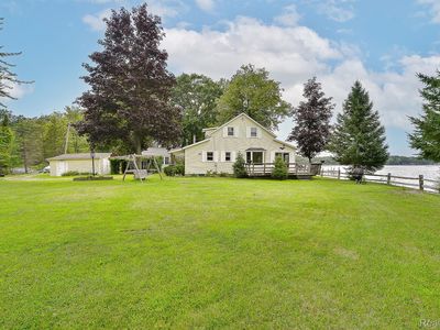 9618 Base Lake Rd, Pinckney, MI, 48169