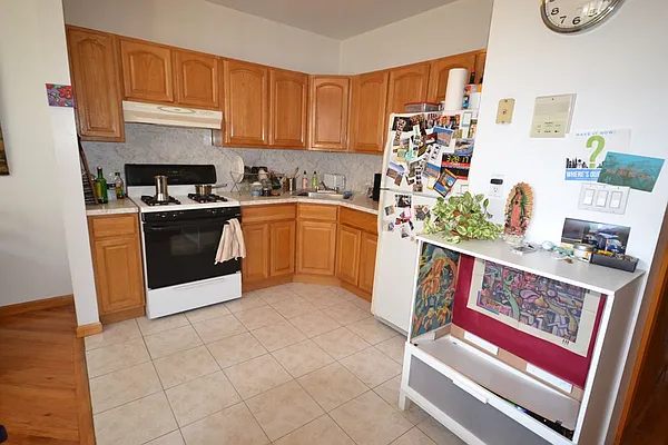 Rented by Bold New York | media 12