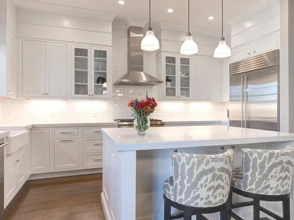 1103 Grist Mill Circle #1103, Roslyn, NY 11576