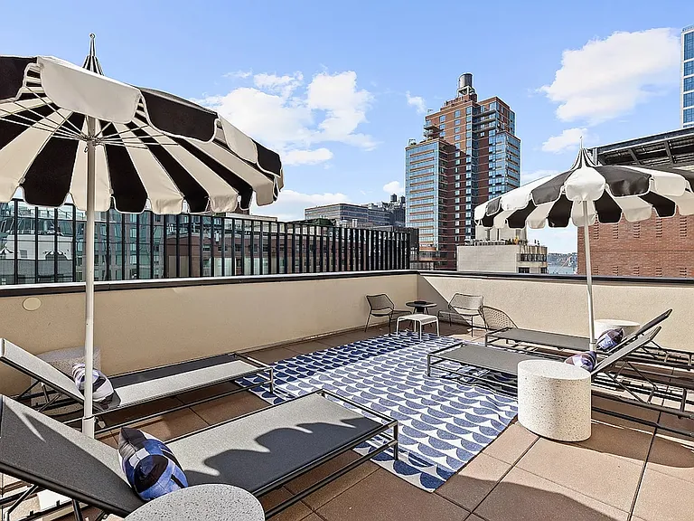 517 W 29th St #5F — Photo 9