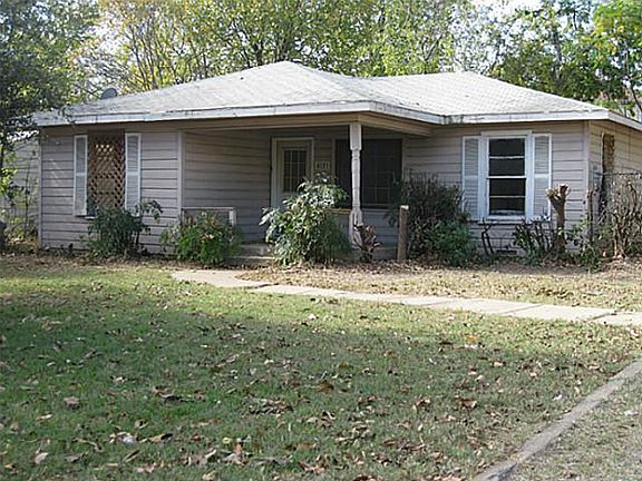 3rd image of 4029 Jackie Lee St