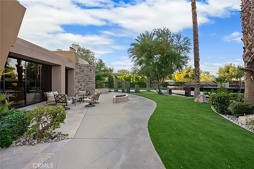 68 Royal Saint Georges Way Photo 1