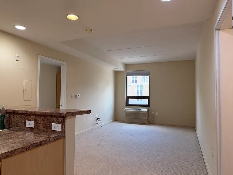 111 N 9th St #218 — Photo 3