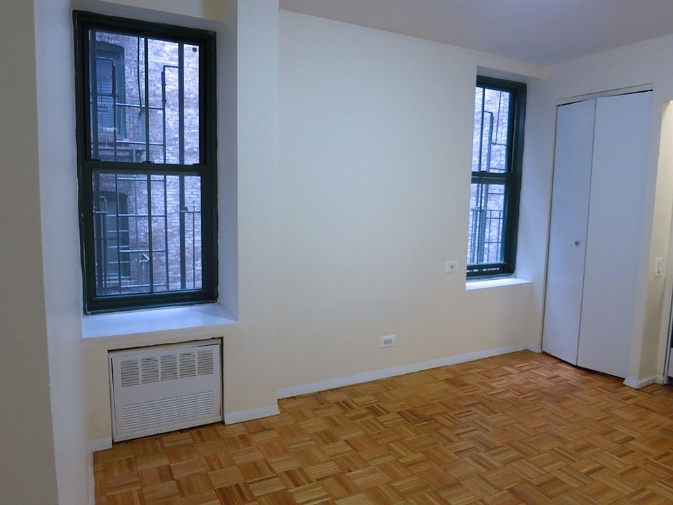 2nd image of 523 E 78th St APT 1E