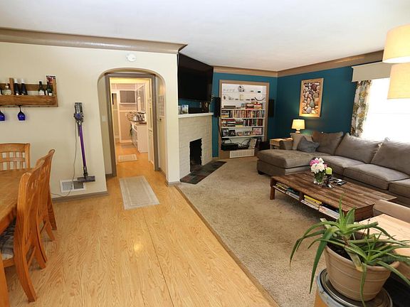 2nd image of 1022 S Park St