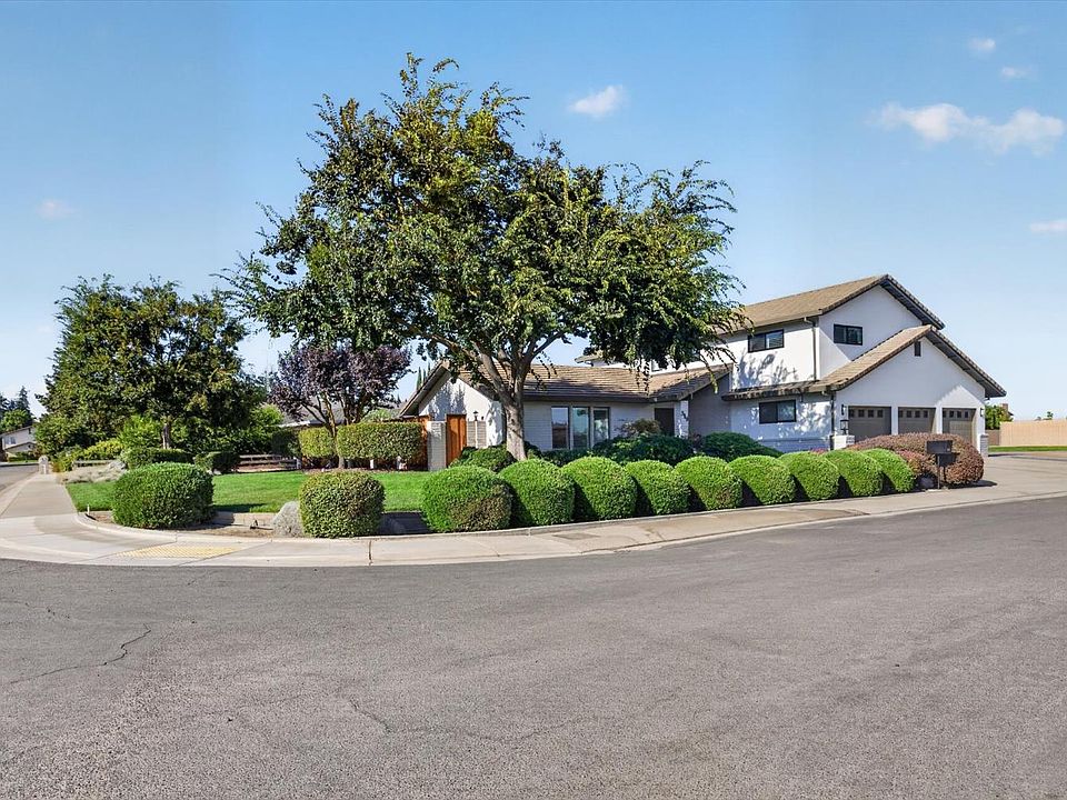 1st image of 319 Shire Way