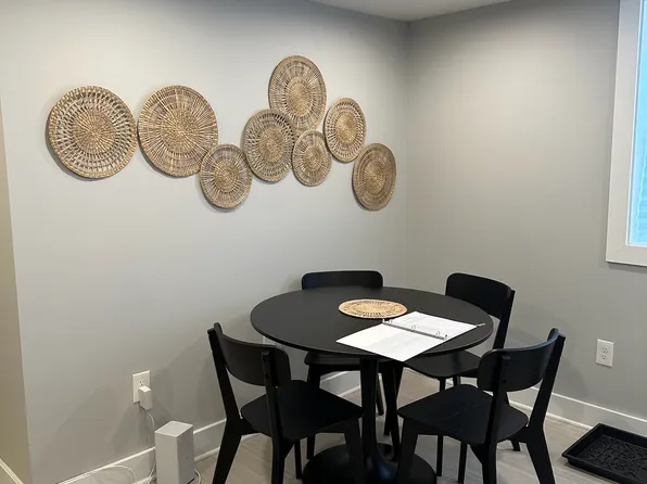 817 Philadelphia Ave #4D, Silver Spring, MD 20910