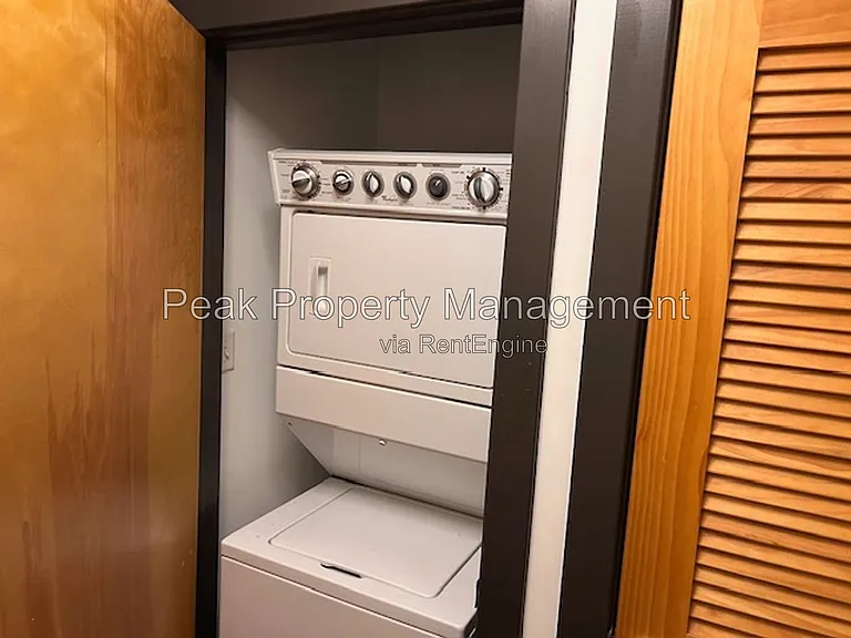 5 W Marshall St #202 — Photo 8