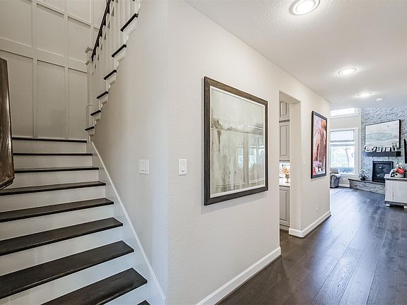 4th image of 10914 Sarah Bluff Ln