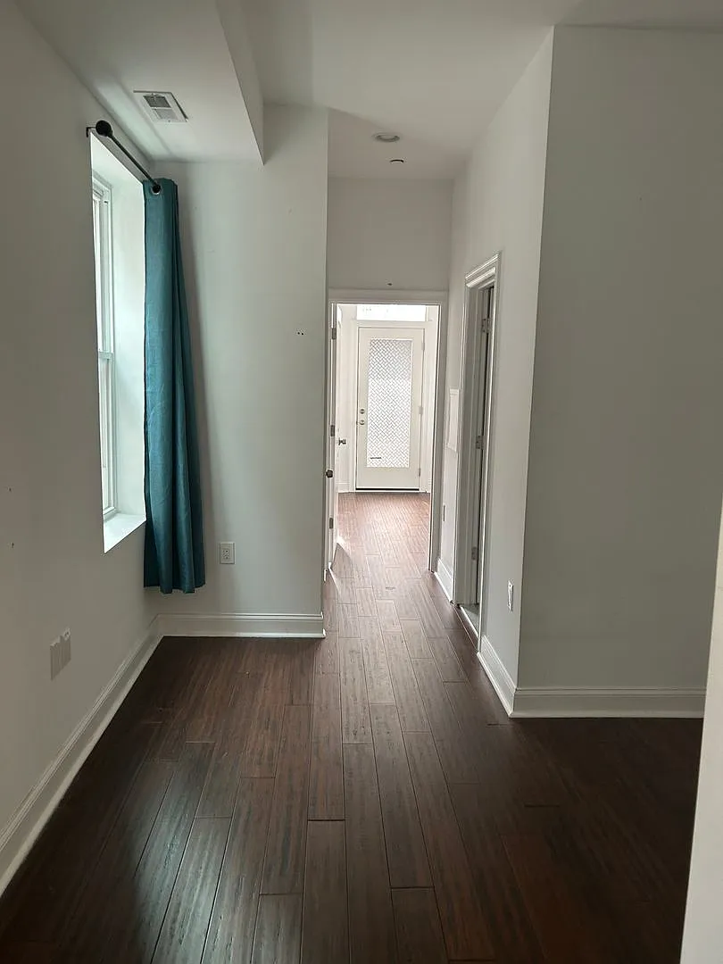 Beautiful 2 bedroom, 2 bathroom apt (Sec 8 voucher 2 ) — Photo 2