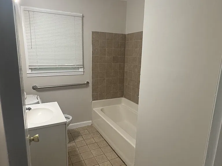 323 Bromack Dr SE — Photo 6