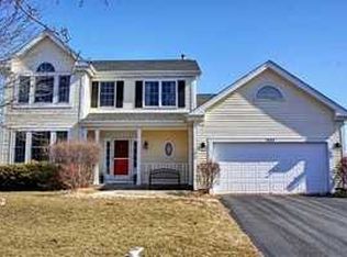 1233 Ardmore Dr, Cary, IL 60013