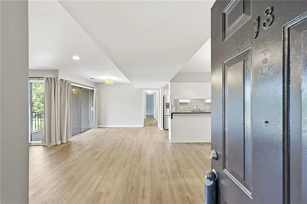 2 bed, 2.0 bath, $1,750 — Photo 4
