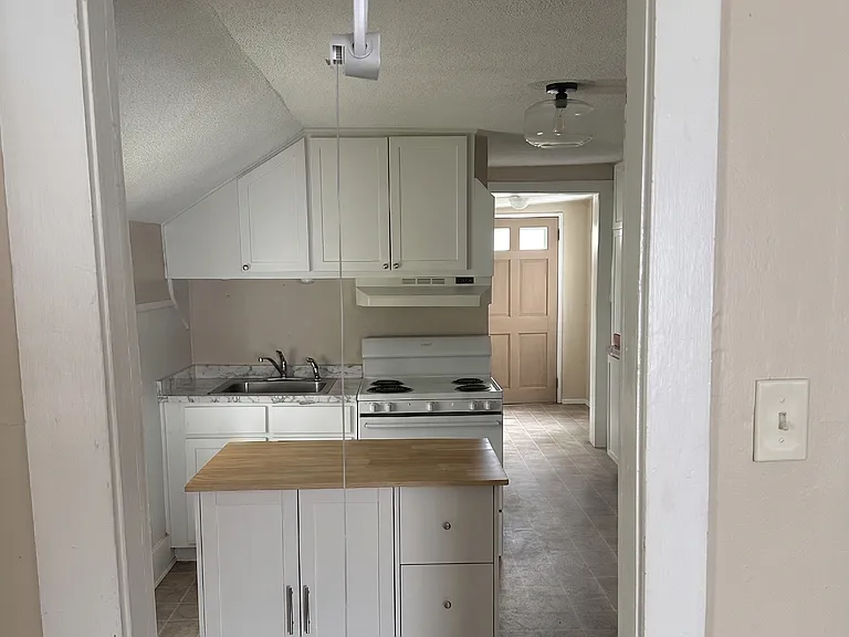 31-33 William St #1 — Photo 12