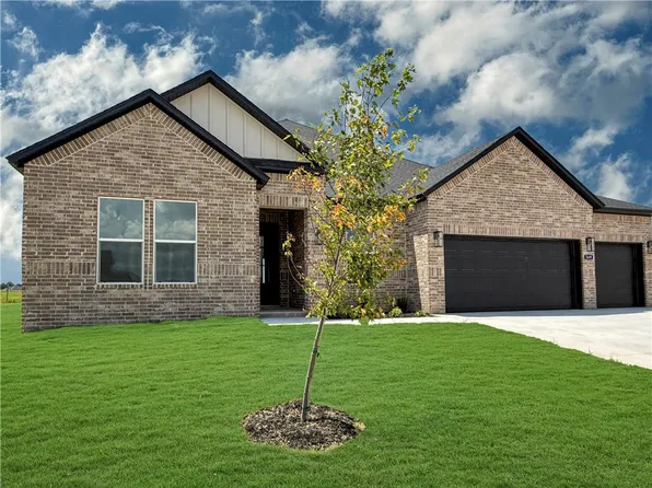 569 Chalynn St, Springdale, AR 72762
