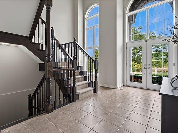 5th image of 77 Newcombe Rd