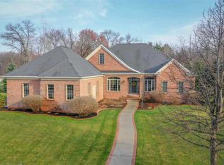 1057 S Wyndrush Dr, Suamico, WI 54173