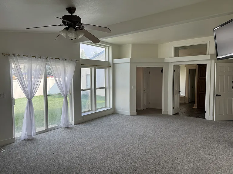 3171 E Horse Thief Dr — Photo 29