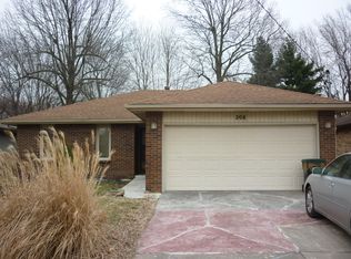 208 S Cedarbrook Ave, Springfield, MO 65802
