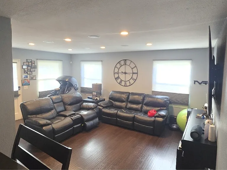 7117 El Verano Dr — Photo 6