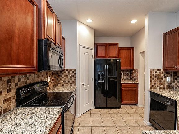 4th image of 16413 Kingletridge Ave