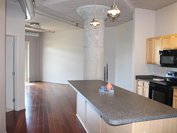2nd image of 110 19th St Suite 203