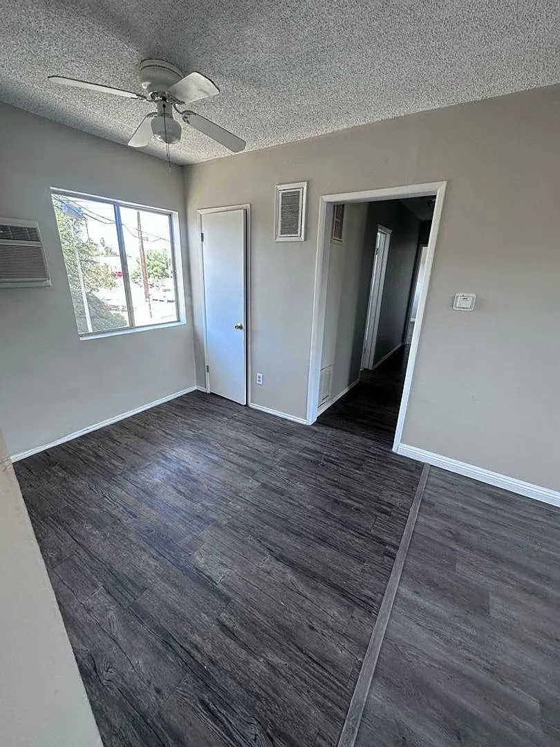 2 bed, 950 sqft, $1,995 — Photo 4