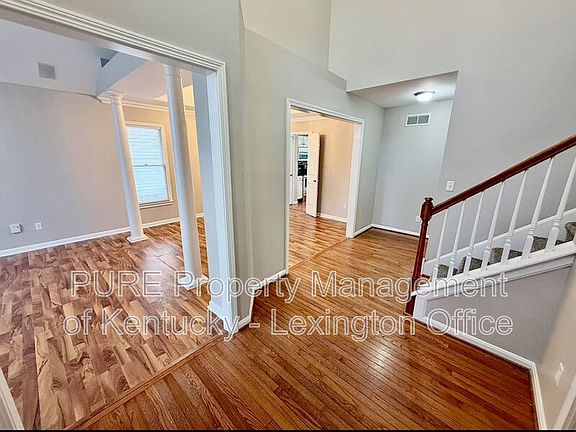 3rd image of 552 Forest Hill Dr