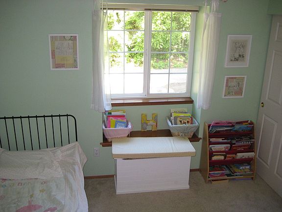 5th image of 10574 NE Misty Glen Way