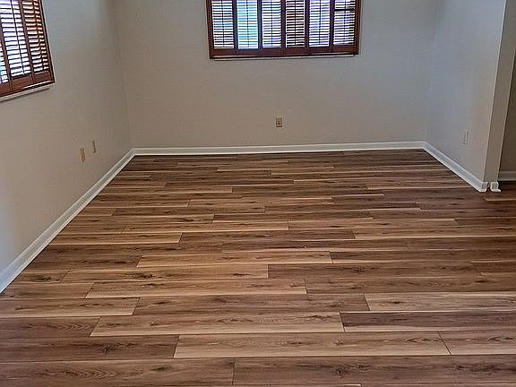 2nd image of 13366 Roseland Rd